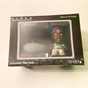 2015 Titans Vinyl Figure Alien Twin  Pack Parker and Big Chap Action Figure